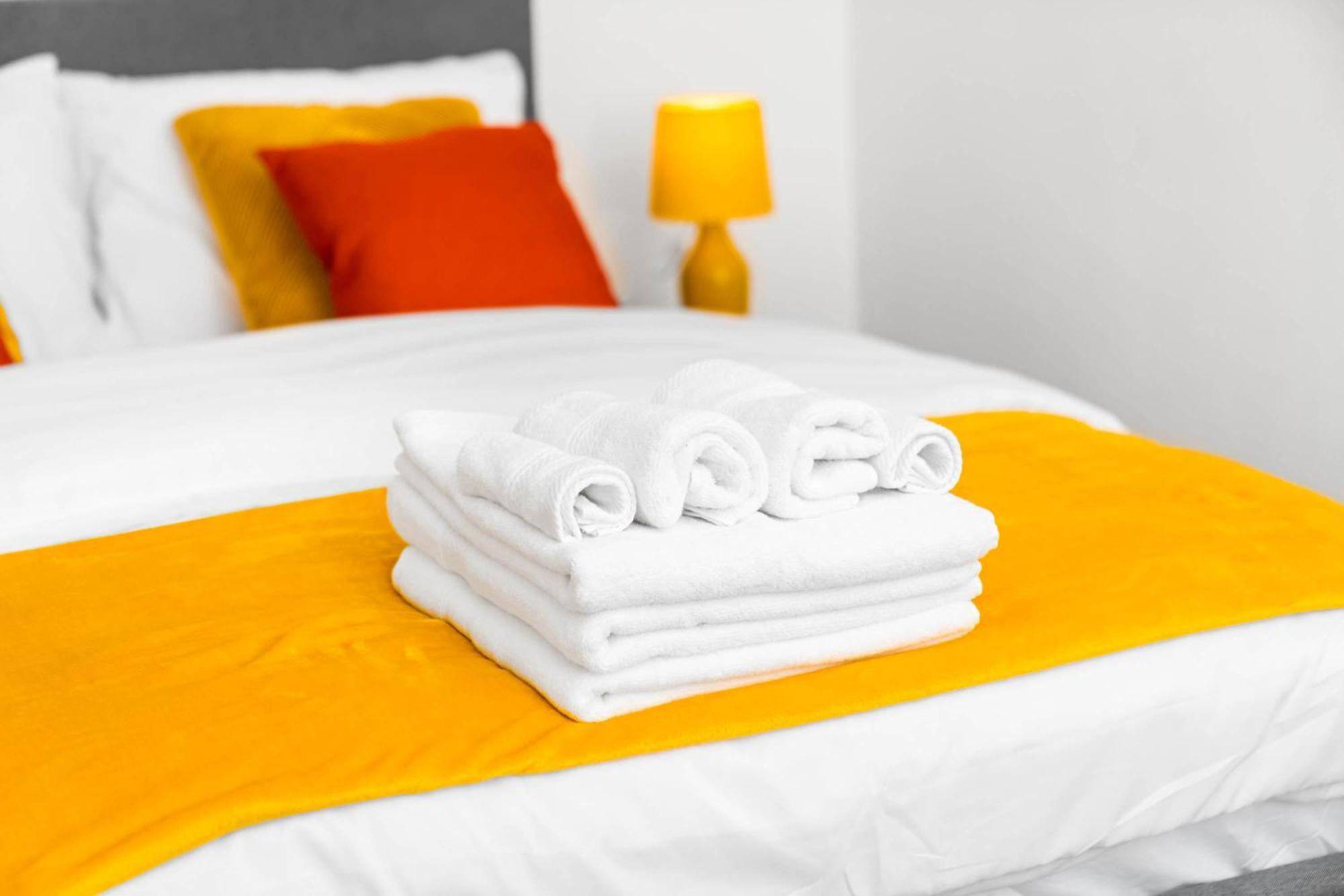 Luxury New House With Free Parking Appartement Birmingham Buitenkant foto